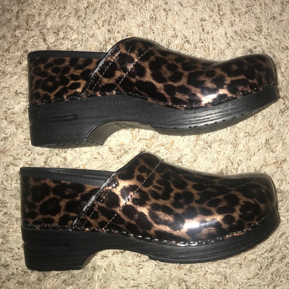 Dansko professionals! NEVER worn outside